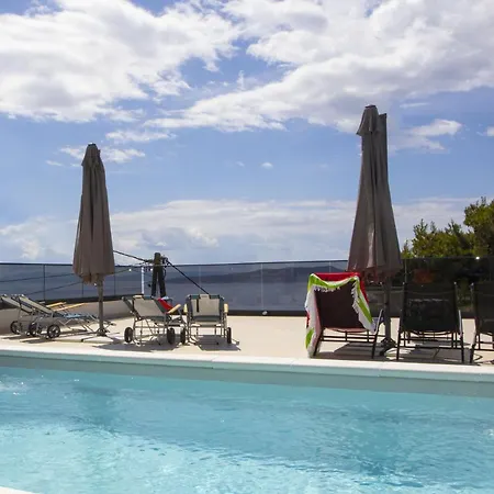 Villa Skalinada Pisak