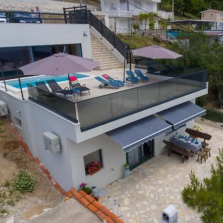 Villa Skalinada *